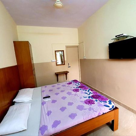 מלון העיר בנגלור Veekay Residency מראה חיצוני תמונה