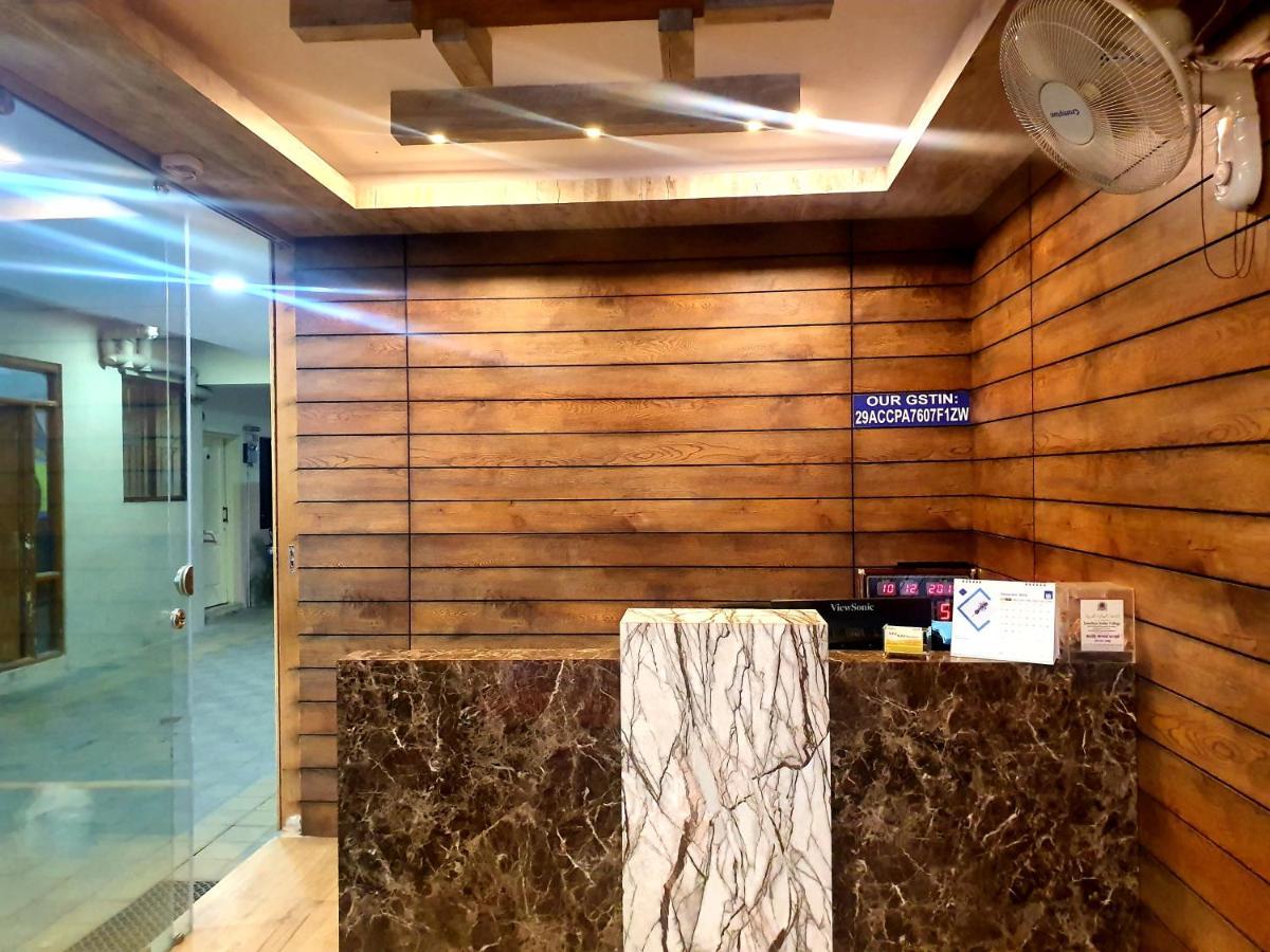 מלון העיר בנגלור Veekay Residency מראה חיצוני תמונה